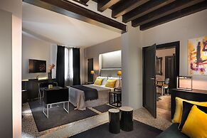 Charming House DD724