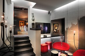 Charming House DD724