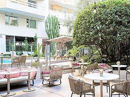 Croisette Beach Hotel Cannes - MGallery Collection