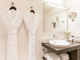 Croisette Beach Hotel Cannes - MGallery Collection