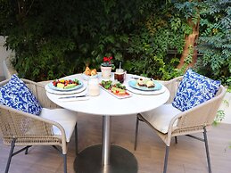 Croisette Beach Hotel Cannes - MGallery Collection