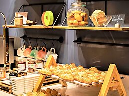 Croisette Beach Hotel Cannes - MGallery Collection