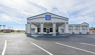 Motel 6 Forsyth, GA – Tift College