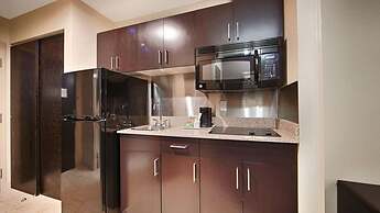 Best Western Cold Lake Inn