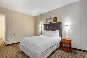 Best Western Cold Lake Inn