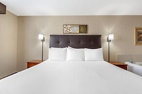 Best Western Cold Lake Inn