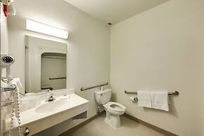 Motel 6 Brampton, ON - Toronto