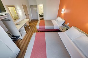 Motel 6 Brampton, ON - Toronto