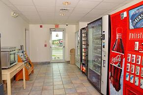 Motel 6 Whitby, ON - Toronto East