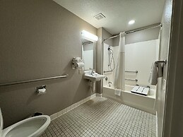 Motel 6 Ventura, CA - South