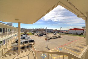 Motel 6 Kerrville, TX