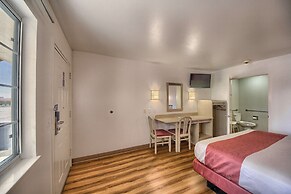 Motel 6 Kerrville, TX