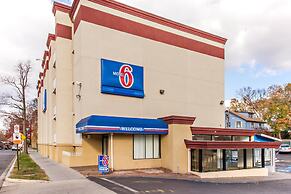 Motel 6 Washington, DC