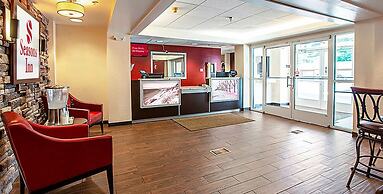 Seasons Inn Traverse City