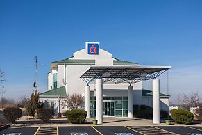 Motel 6 Dale, IN