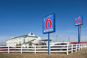 Motel 6 Dale, IN