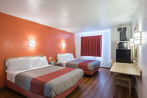 Motel 6 Dale, IN