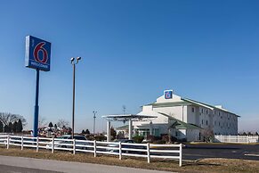 Motel 6 Dale, IN