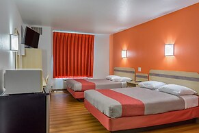 Motel 6 Redmond, OR