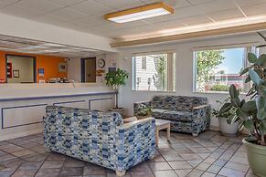 Motel 6 Redmond, OR