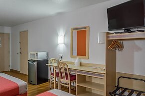 Motel 6 Redmond, OR