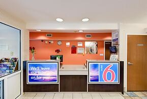 Motel 6 Statesville, NC
