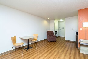 Motel 6 Waterloo, IA