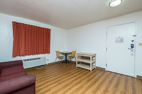 Motel 6 Waterloo, IA