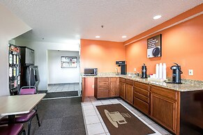 Motel 6 Waterloo, IA