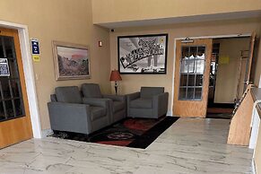 Super 8 by Wyndham Cozad