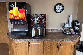 Super 8 by Wyndham Cozad