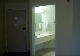 Motel 6 Roseburg, OR