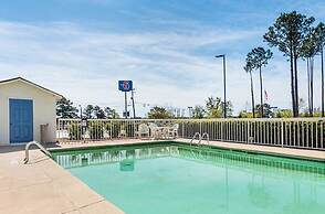 Motel 6 Newnan, GA