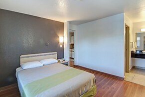 Studio 6 Grand Prairie, TX