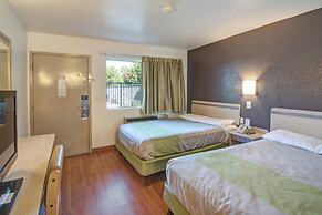 Studio 6 Grand Prairie, TX