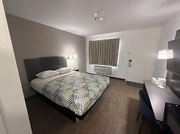 Motel 6 Des Moines, IA - North