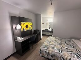 Motel 6 Des Moines, IA - North