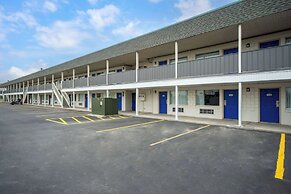 Motel 6 Lima, OH