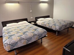 Motel 6 Joliet, IL - I-80