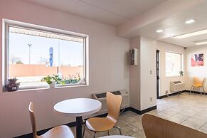 Motel 6 Joliet, IL - I-80