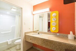 Motel 6 Joliet, IL - I-80