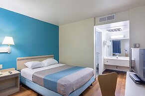 Motel 6 Fredericksburg, VA - North