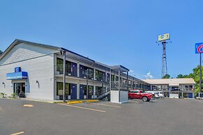 Motel 6 Dalton, GA