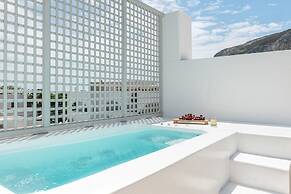 Santorini Kastelli Resort