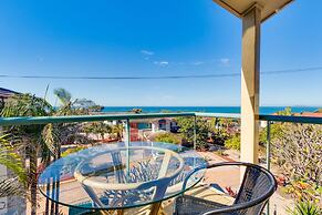 Aqualuna Beach Resort