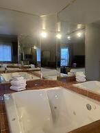 Hotel & Suites Les Laurentides Saint Sauveur