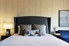 River Terrace Inn