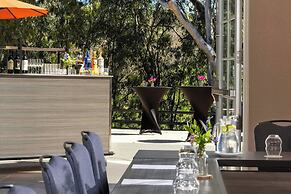 River Terrace Inn