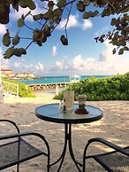 Sandyport Beach Resort