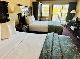 Hamilton Inn Select Beachfront Mackinaw City